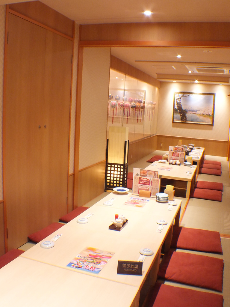 2階には掘りごたつ席個室あり！最大30名までOK！