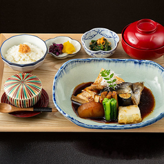 鰤あら炊膳