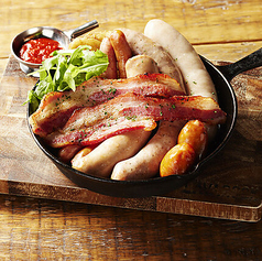 ソーセージの盛り合わせ