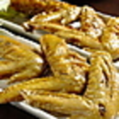 【鶏】地鶏の手羽先 (タレ/塩) 1本