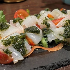 厳選食材とワインのマリアージュを楽しめます。
