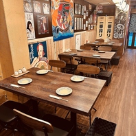 上乃裏の焼鳥居酒屋！レトロモダンな雰囲気漂う店内