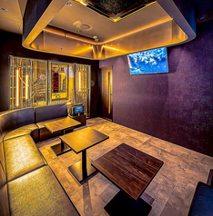 【完全個室VIPルーム】カラオケ＆専用ダーツ台＿誕生日,記念日に最適★カラオケ歌い放題&飲み放題付きで【4300円】周りを気にせず仲間たちと大盛り上がり♪