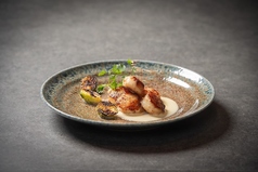 北海道産帆立貝のムニエル 白ワインソース