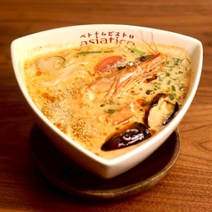 トムヤムクンのフォー