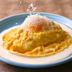 【4】パルミジャーノチーズをたっぷり削りかけます！