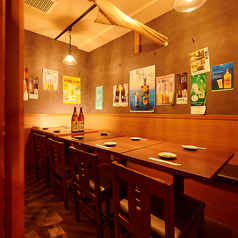 【個室】情緒漂うこだわりの個室でまったりとお料理をお楽しみいただけます。間接照明とこだわりの内装でおもてなし。周囲を気にすることのない完全プライベート空間でゆったりとお召し上がりください。