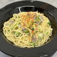 サルシッチャとブロッコリーのオイルパスタ