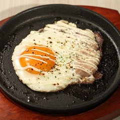 糸島ハムのハムエッグ鉄板