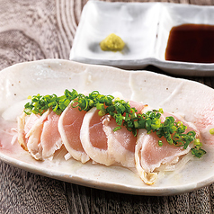 【肉刺】親鶏むね肉の炙り刺し~わさび醤油で~