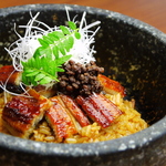 浜松は関東風と関西風、2種のうなぎ蒲焼が味わえるとても珍しい地域♪お好みの味を見つけて下さい！