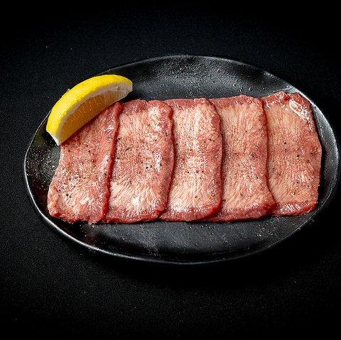 上質な厳選されたお肉をリーズナブルにたべられる様々な用途で使える焼肉屋です！