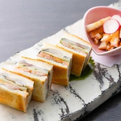 《人気No.1 味菜み名物》〆サバサンドウィッチ