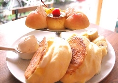 プリンアラモードパンケーキ”桃”