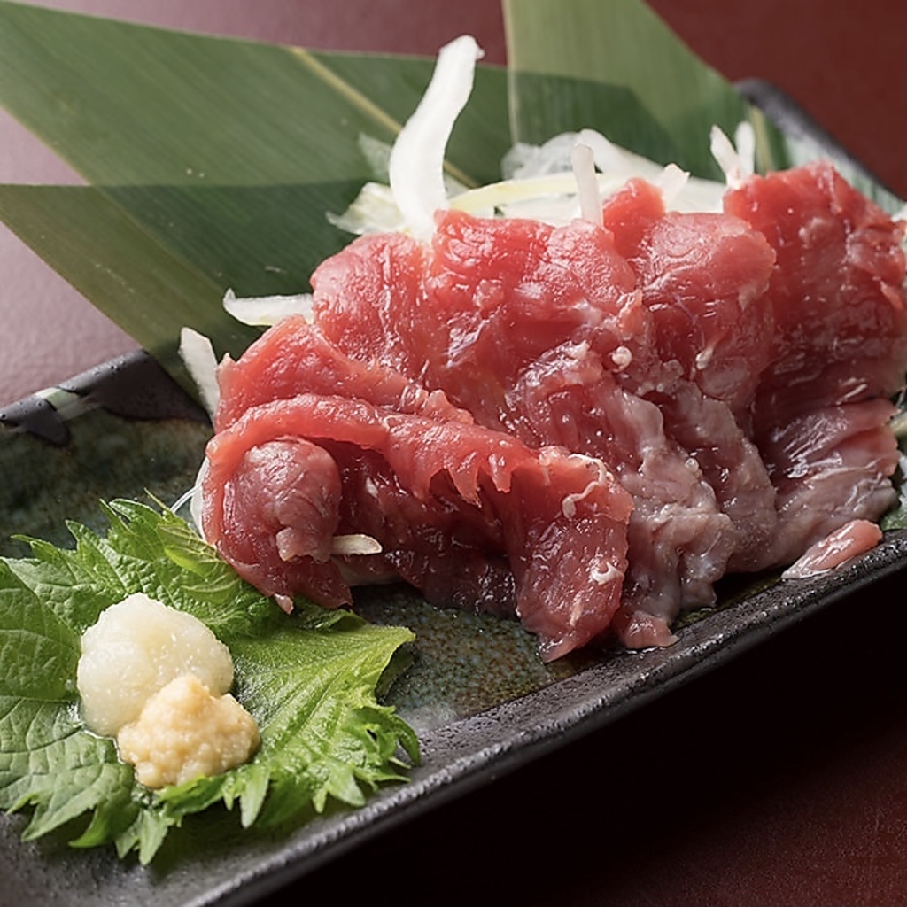 珍味！！くじら料理うねすベーコン・赤身・尾羽毛（おばけ）・くじら皮刺