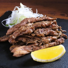 豚トロの炭焼き/せせりの炭焼き