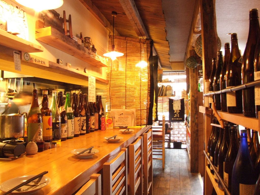 もちろんお1人様もOK。会社帰りにサクッと飲んで・食べては？