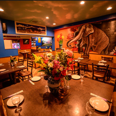 席レイアウトの変更もＯＫ4～20名様。さらに50名様迄など様々な人数にも対応♪カーテンで仕切って個室感覚でお楽しみいただくこともできます。大人数の宴会やパーティにはお気軽にご連絡ください！！コースプランも食べ放題♪ランチ♪ディナー♪女子会♪誕生日に飲み放題付きでご用意。至福のひとときをお過ごしください。