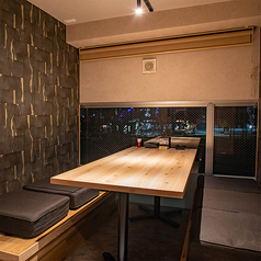 ご宴会におすすめの6名利用の個室もご用意ございます。