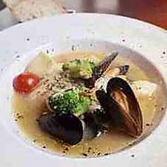 魚介のスープ煮 アクアパッツァ風 バケット付き