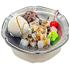 黒ごまアイスクリームあんみつ