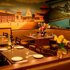 席レイアウトの変更もＯＫ4～20名様。さらに50名様迄など様々な人数にも対応♪カーテンで仕切って個室感覚でお楽しみいただくこともできます。大人数の宴会やパーティにはお気軽にご連絡ください！！コースプランも食べ放題♪ランチ♪ディナー♪女子会♪誕生日に飲み放題付きでご用意。至福のひとときをお過ごしください。