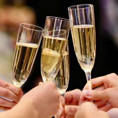 シャンパンで乾杯♪2次会利用にもおすすめです。