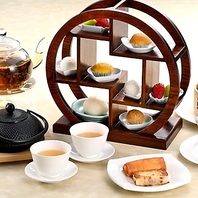 香港の文化に触れる飲茶コースで会話の弾む楽しいひと時