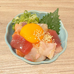 海鮮ユッケ・ぶり塩ポン酢・マグロとトロたく