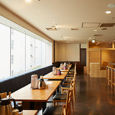 否否五杯と本家かのや 新宿南口店の雰囲気1