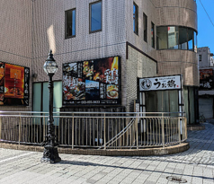海鮮と産地鶏の炭火焼 うお鶏 浜松駅前店の外観1