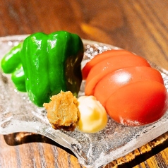 冷やしトマトとピーマン