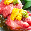 料理メニュー写真 ウニのせ肉寿司
