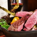 料理メニュー写真 北海道45日間ドライエイジング 牛ロース肉のステーキ 季節のお野菜添え 200g