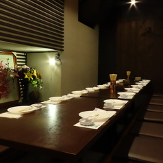 会社宴会の幹事様、ぜひ当店の掘りごたつをご利用ください。30名まで収容可能なお席となっておりますので、各種宴会にてご利用いただけます。詳しくは店舗にご相談ください。