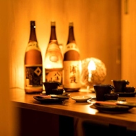 少人数で気軽に利用できる落ち着いた個室空間