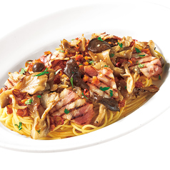 キノコとベーコン、ナッツのペペロンチーノ　R/L