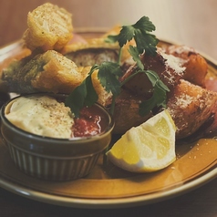 フィッシュ＆チップス タルタルとサルサソース