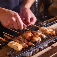 博多駅エリアで、焼鳥をゆっくり味わえる上質な一軒