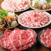 【種類豊富な食べ放題コースが自慢】京都でしゃぶしゃぶ・すき焼きの食べ放題を楽しむなら『但馬屋 京都ヨドバシ店』がおすすめ！コースはランチ＆ディナーを含め全15種類以上！さっぱりとした豚しゃぶしゃぶや、贅沢に国産牛を使用したすき焼き等種類豊富にご用意しておりますので、利用シーンに合わせてお選びください！