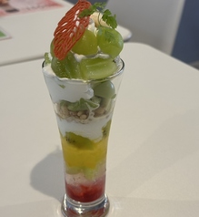 シャインマスカットパフェ