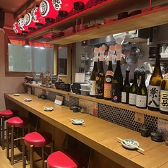 【飲み会にも◎】最大2名様着席可能なテーブルをご用意しております。会社や友人との飲み会などにおすすめです。