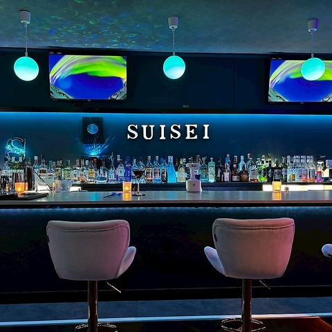 馬車道の青いショットバー