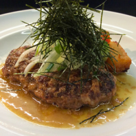 当店自慢の牛肉100％ハンバーグステーキ