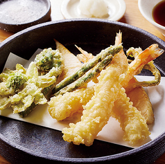 海老と季節野菜の天ぷら盛り合わせ