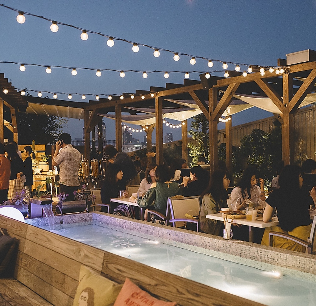 ビアガーデン・テラス席・バーベキュー・BBQ・飲み放題・女子会・解放感抜群