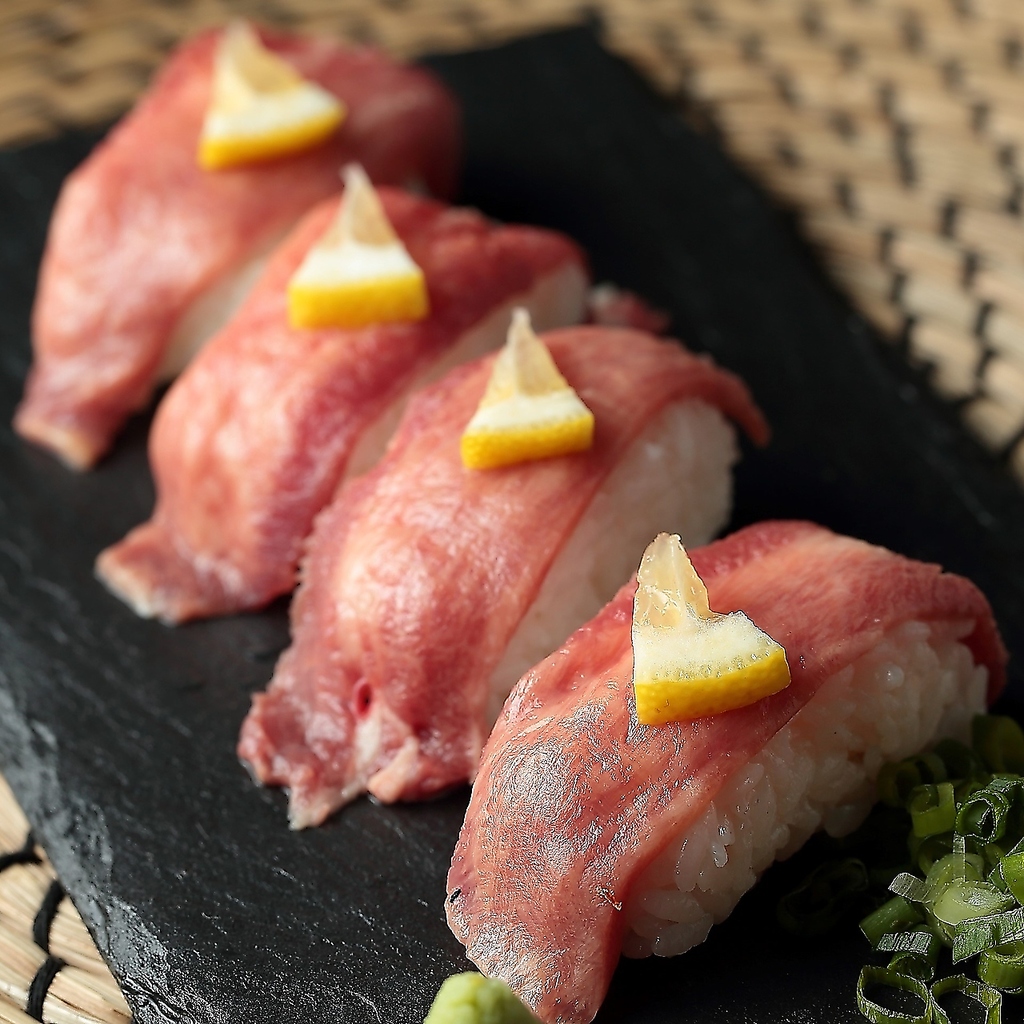 仙台駅2分【全席個室】三陸産殻牡蠣×肉寿司×日本酒 が美味しい