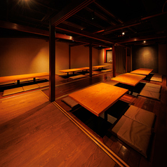 座敷席もご用意しています。宴会利用におすすめ◎靴を脱いでゆったりおくつろぎ頂けます！女子会・合コン・仲間との飲み会・会社宴会…様々なシーンでご利用頂けます！嬉しい3時間飲み放題付コースもございます。八王子駅近でアクセス抜群☆飲み会するなら是非当店へ！