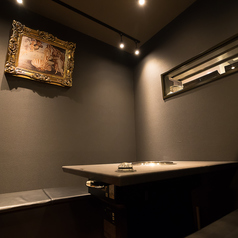 居心地の良いテーブルのお席で焼肉を囲んでワイワイとお楽しみください♪団体のお客様も歓迎しているので、みんなで楽しい時間を過ごせます★