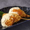 料理メニュー写真&nbsp;サーモンタルタルいくらの串揚げ